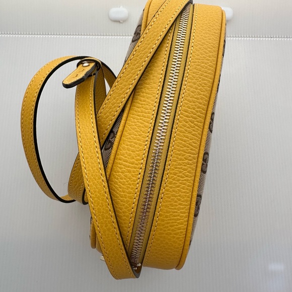 Gucci Bree Ebony Canvas/Buttercream Leather Crossbody - Picture 9 of 10